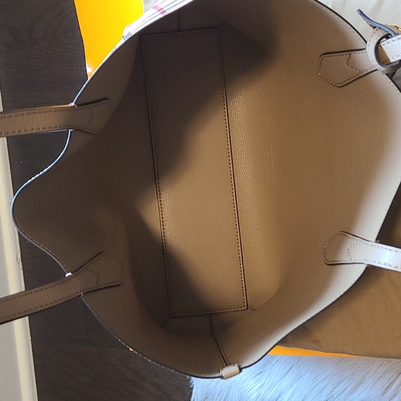 Burberry Haymarket colors check leather Mid camel reverse tote - Picture 5 of 16